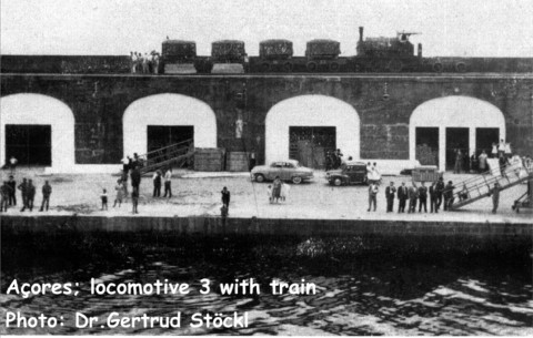 Steam
              locomotive 3 on the jetty